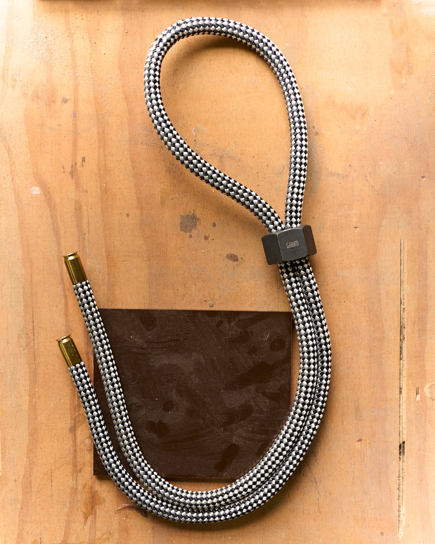 Checker Bolo