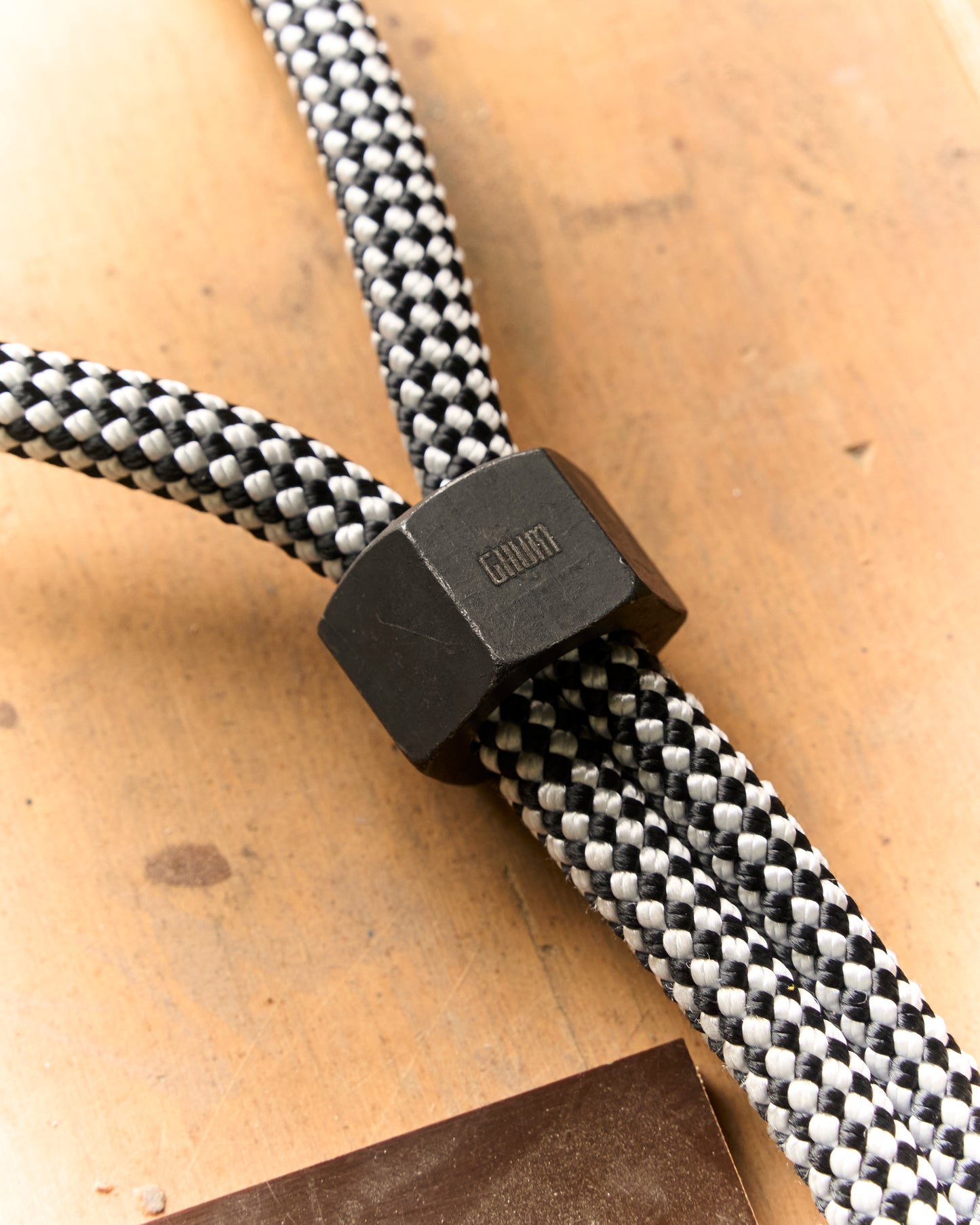 Checker Bolo